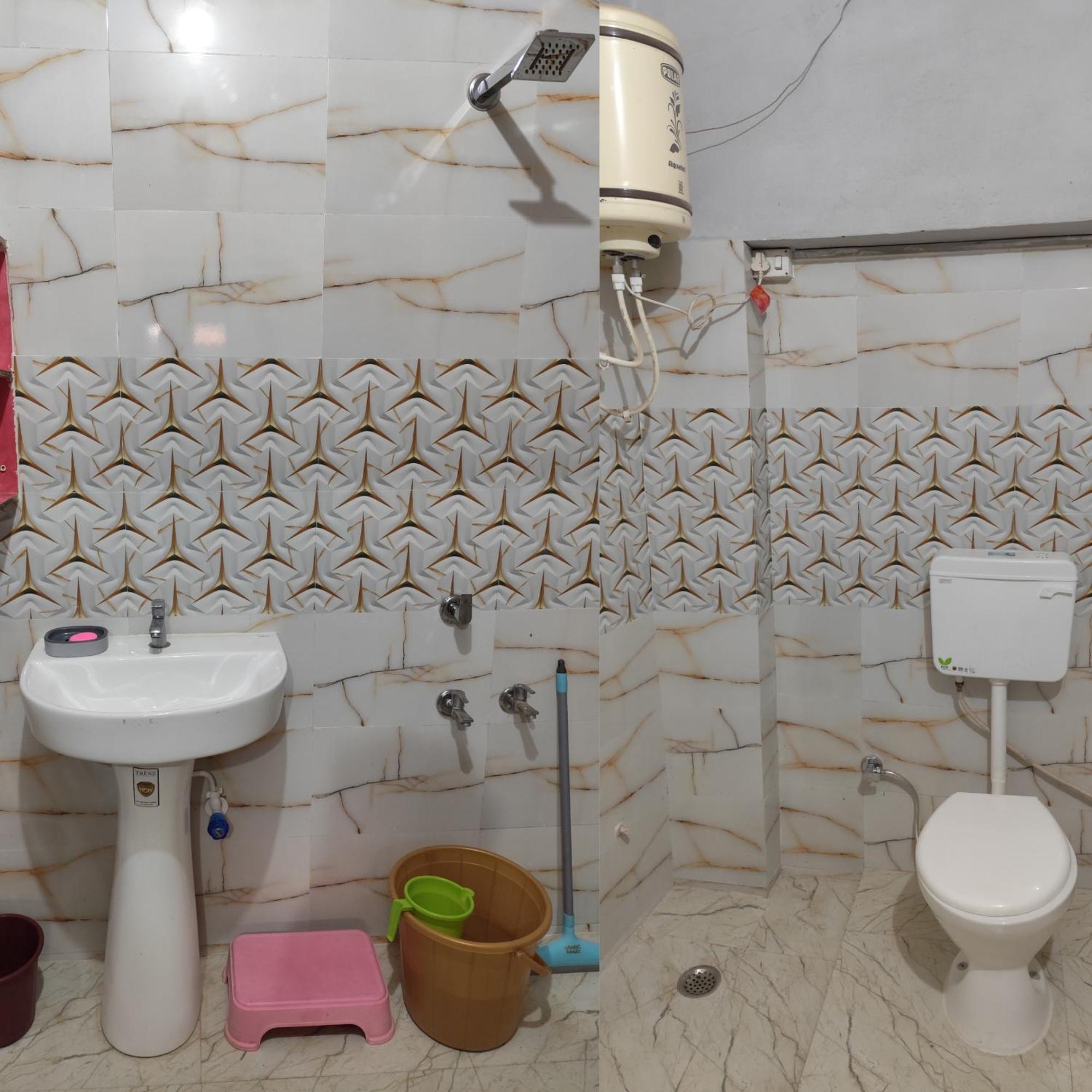 Homestay Comfort Villa Rampur  ภายนอก รูปภาพ